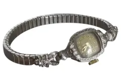 Vintage-Bulova-Watch-140