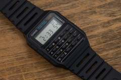 1_Casio-Calculator-Watch-2_2e128208-d83e-440b-b8cd-eb09231e6521