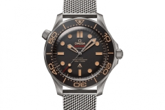classic-lrg-omega-seamaster-diver-300m-james-bond-