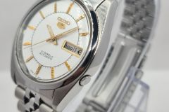 Vintage-Modern-Seiko-Watches-2