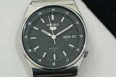 Vintage-Modern-Seiko-Watches-35
