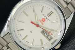 Vintage-Modern-Seiko-Watches-360