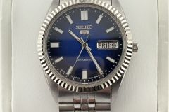 Vintage-Modern-Seiko-Watches-4