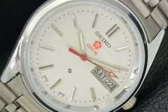 Vintage-Modern-Seiko-Watches-41